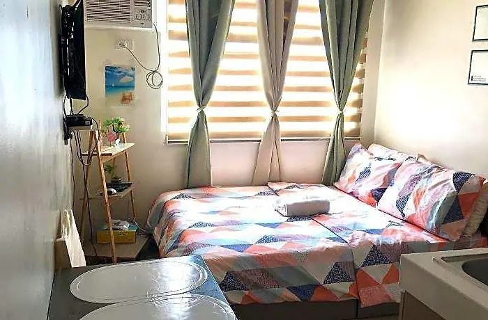 Rom's Place 1 @ Urban Deca Tower Отель 4*